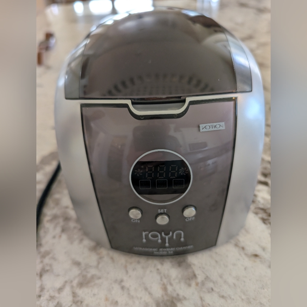 Rayn Silver Countertop Ultrasonic Jewelry Cleaner-Compact Electronics/AC Plug In